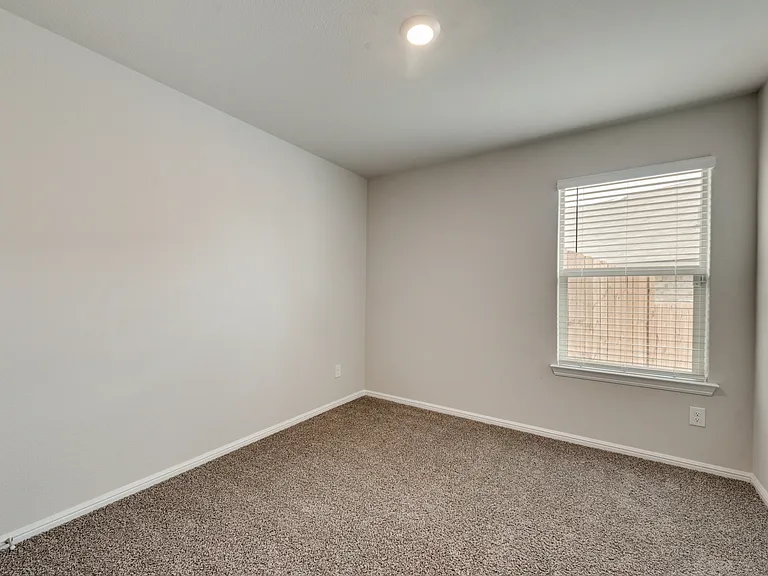 16545 Springs Rd — Photo 17