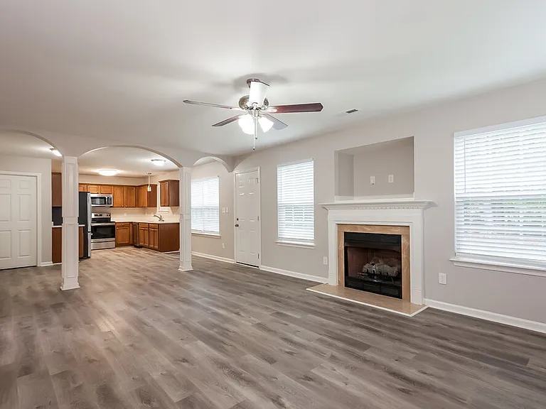 1119 Homestead Glen Blvd — Photo 4