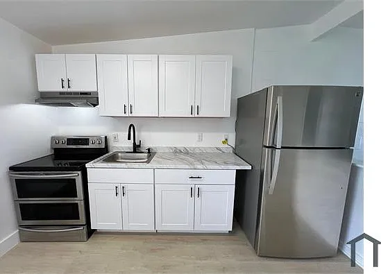 2 bed, 650 sqft, $1,795 — Photo 2