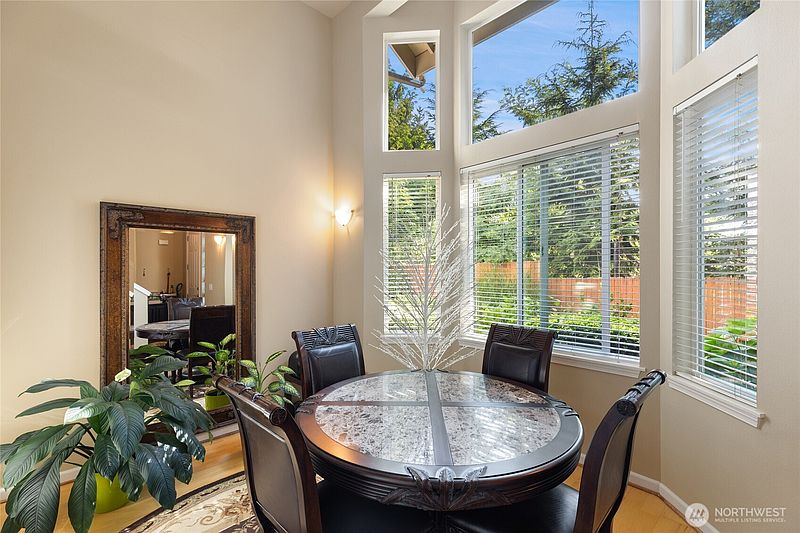 3rd image of 442 Tacoma Place NE