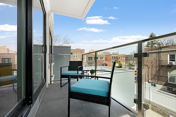 Sold by Compass | media 3