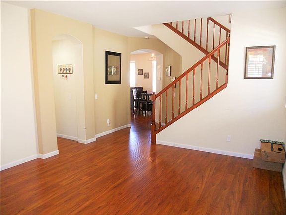 3rd image of 29323 Kelly Ct