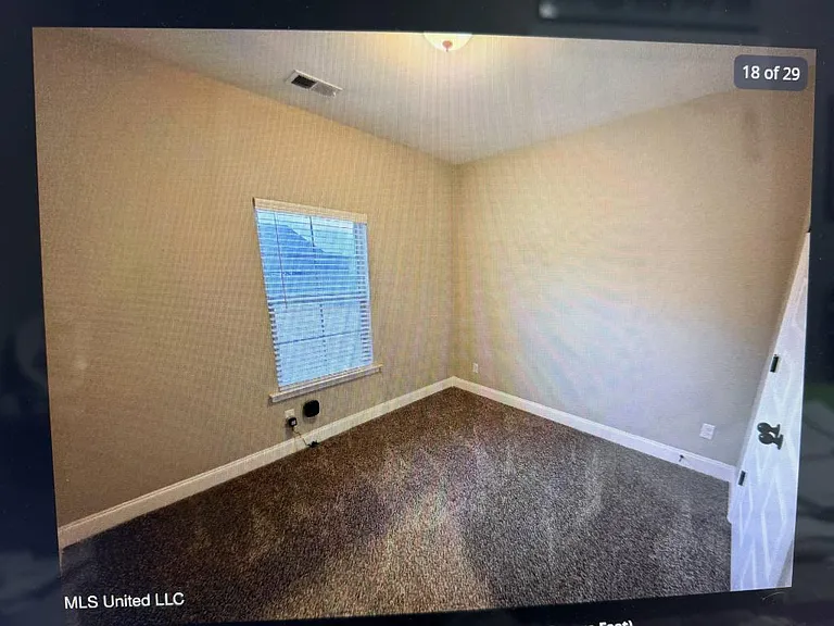 1107 Sabrina Dr — Photo 25