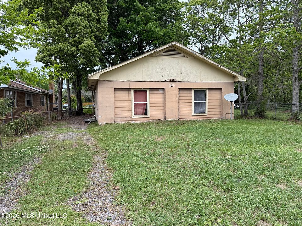 1st image of 1211 Tucker Ave