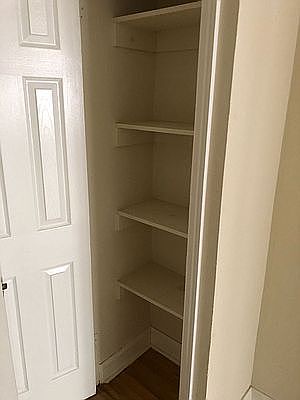 5th image of 465 E 7th St #2Z