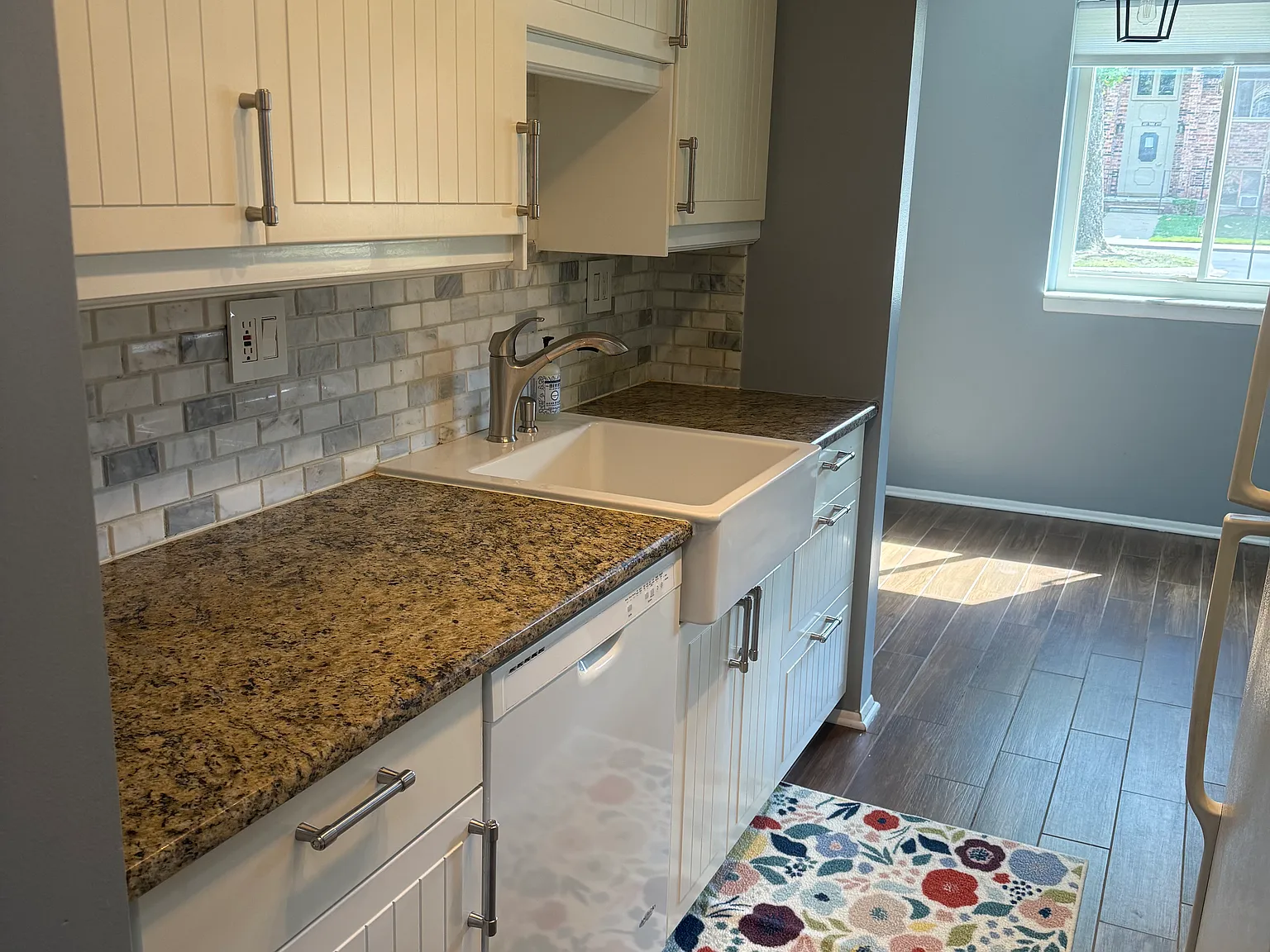 2 bed, 925 sqft, $1,450 — Photo 2