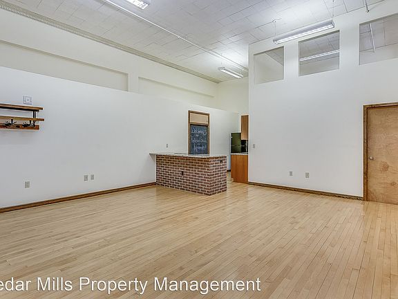 4th image of 1220 E Kellogg St #207