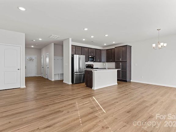 5th image of 4135 Mount Mitchell Ave #502
