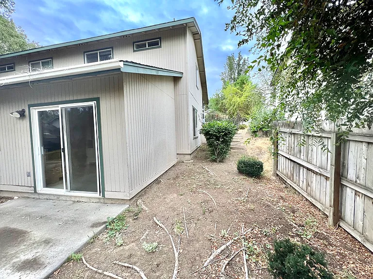 978 NE Hidden Valley Dr #978 — Photo 13