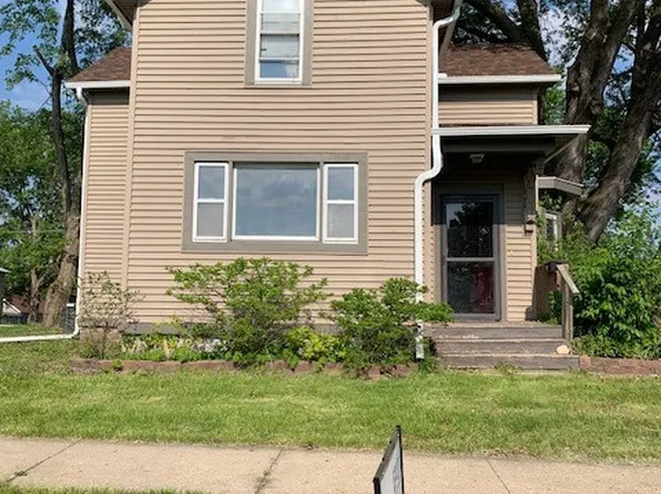 403 N Walnut St, Creston, IA 50801