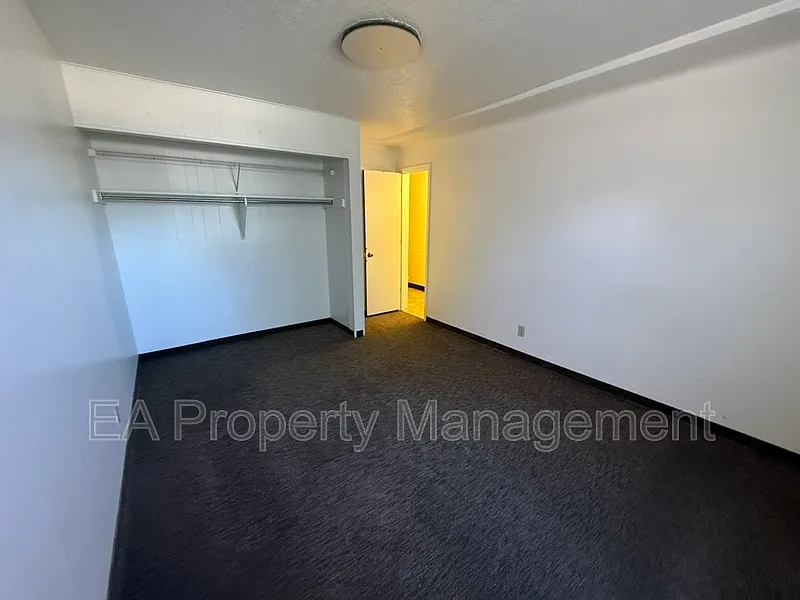 1 bed, 1.0 bath, 452 sqft, $900 — Photo 4