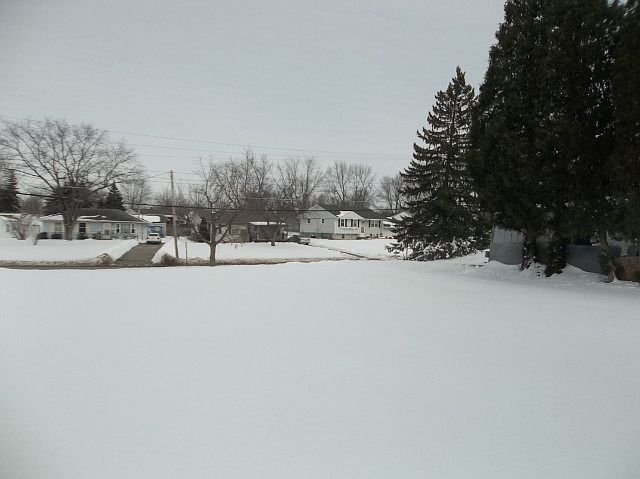 2nd image of 682 Notre Dame Ave