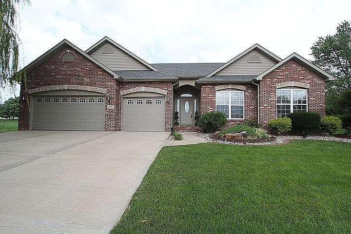1st image of 132 Savannah Ct