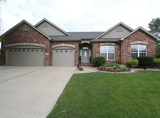 132 Savannah Ct, Glen Carbon, IL