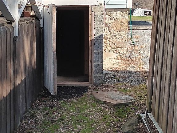 4th image of 2092 N Bennington Road