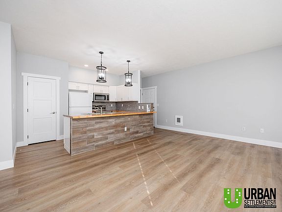 3rd image of 22855 E Country Vista Dr Unit 370