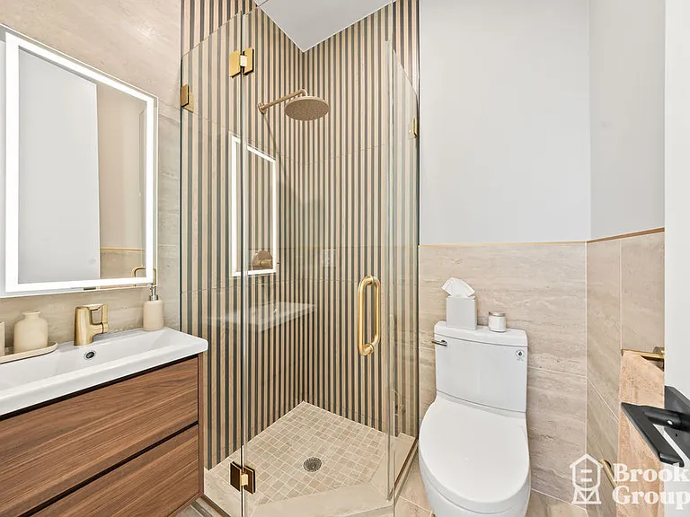 556 Baltic St #709 — Photo 6