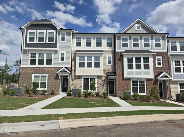 3026 Freewinds Way #50, Cary, NC 27519