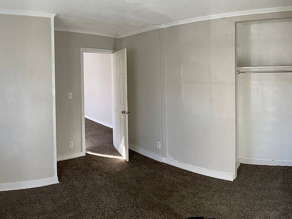 4th image of 2625 S Fees St