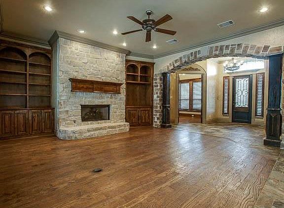5th image of 216 Woodland Dr