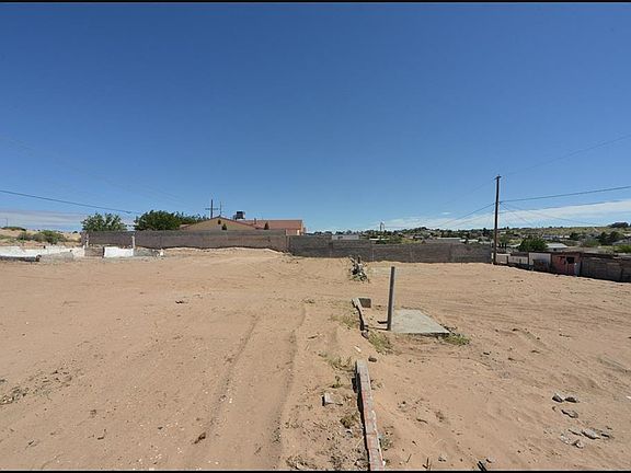 3rd image of 12850 Mark Twain Ave