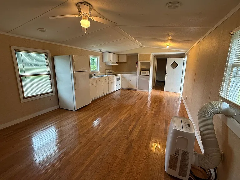 1586 Pony Farm Rd #2 — Photo 3