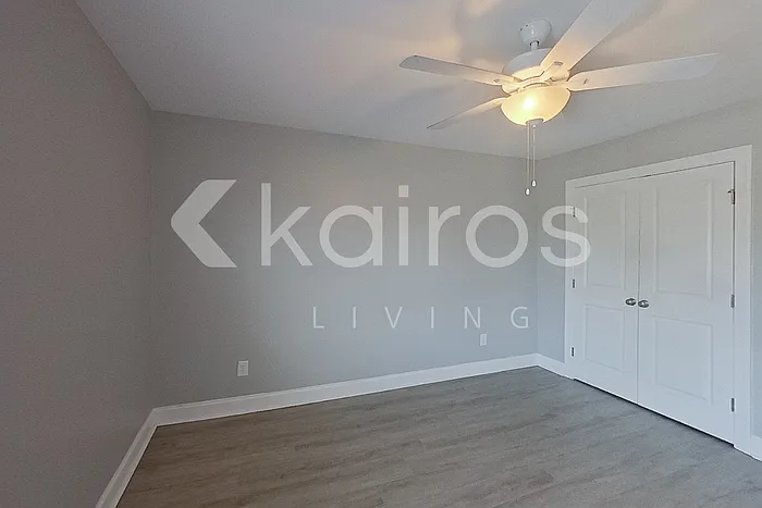 3704 Oak Leaf Way #E — Photo 10