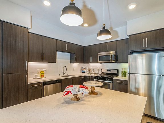 2nd image of 232 E 2nd St #1-522