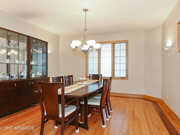 3rd image of 1204 Richmond Ave