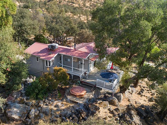 2nd image of 43157 Redstone Lane