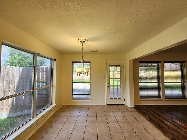 24422 Travis House Ln — Photo 9