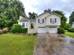 5 Starting Gate Dr, Cartersville, GA 30120