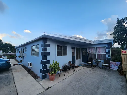 601 Latona Ave #3 Photo 1