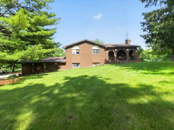 2717 Fishbeck Rd, Howell, MI 48843