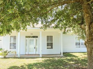 106 Earle Taylor Ln, Ocean Springs, MS 39564