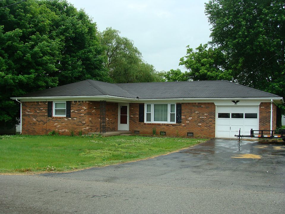 2nd image of 3825 1st St