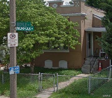 2nd image of 1228 S Boyle Ave