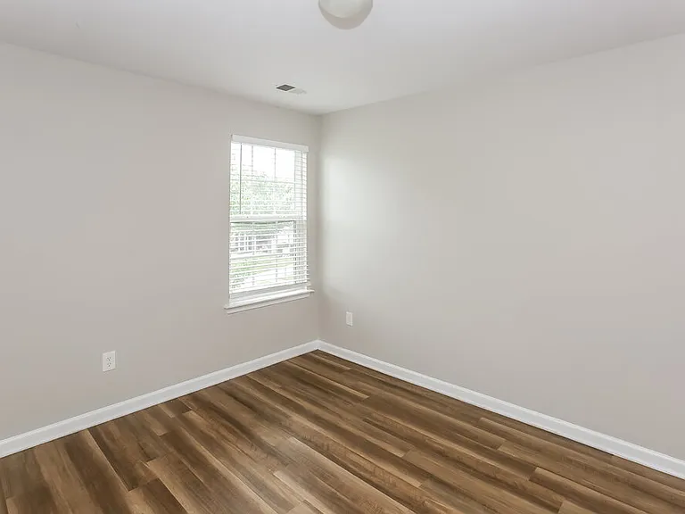3832 Glory St — Photo 13