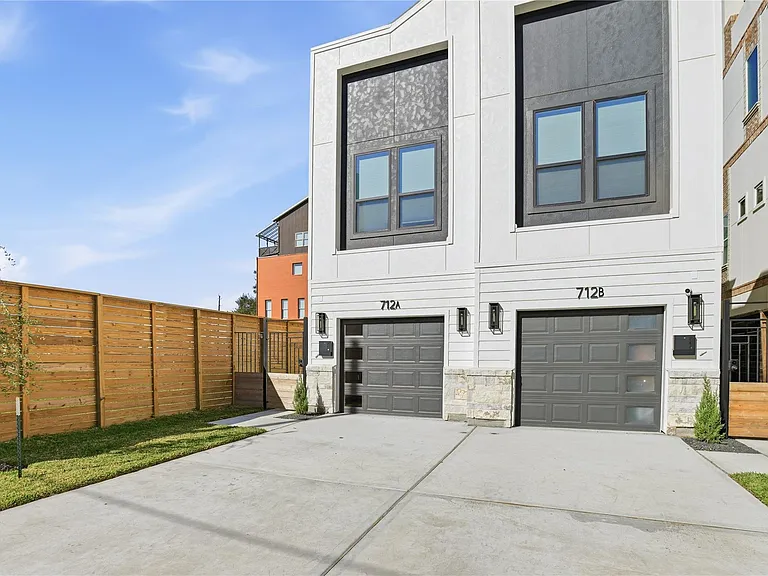 712 Delano St #A — Photo 32