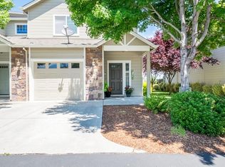 1214 Yorktown Ln, Medford, OR 97501