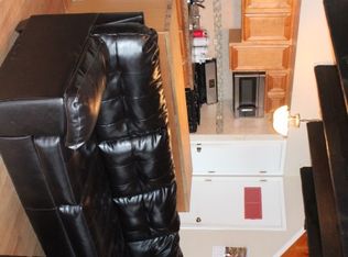 402 Kenneth Cir, Elgin, IL 60120