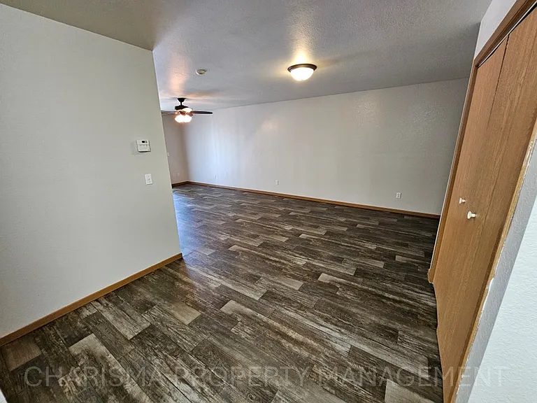 340 N Main Avenue — Photo 11