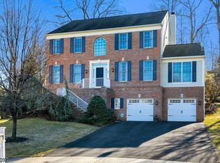 4 Marlborough Ct, Basking Ridge, NJ 07920