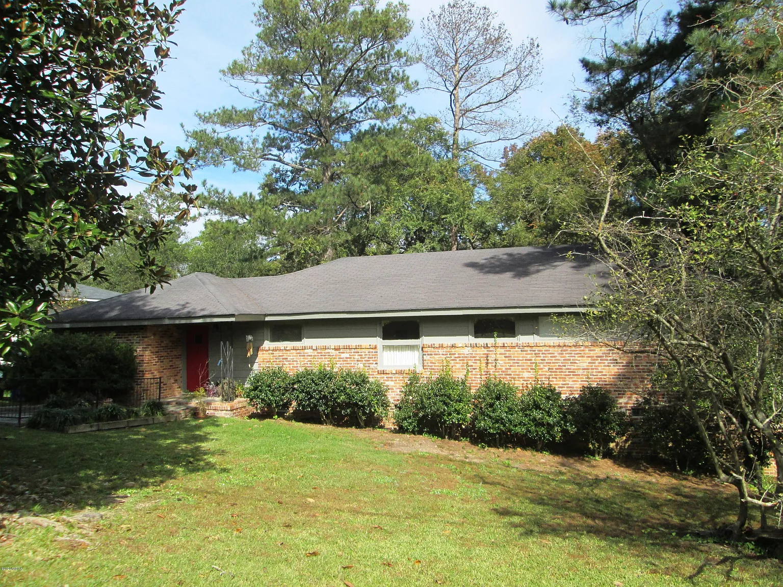 2993 Woodhaven Cir photo 1