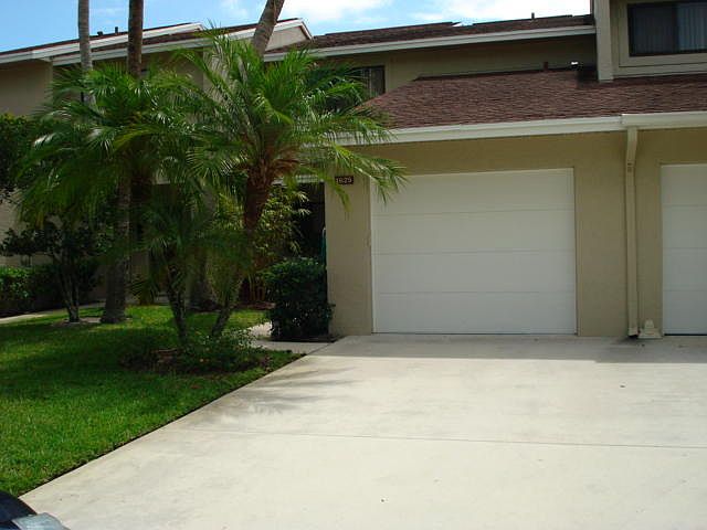 1st image of 1625 SW Crossing Circle