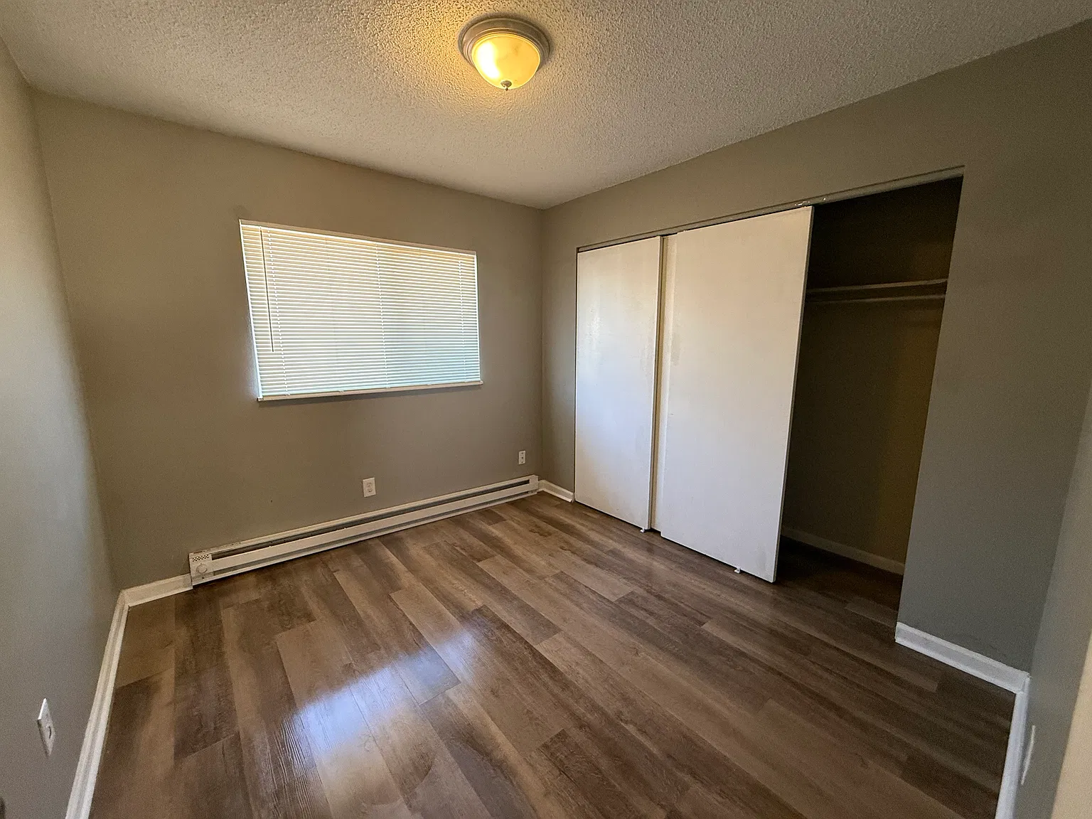 2 bed, 925 sqft, $1,500 — Photo 3
