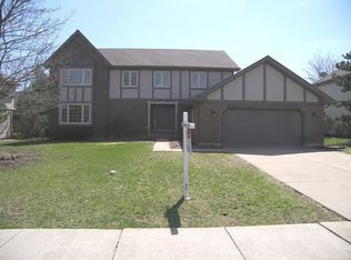 1517 Sandburg Dr, Schaumburg, IL 60173