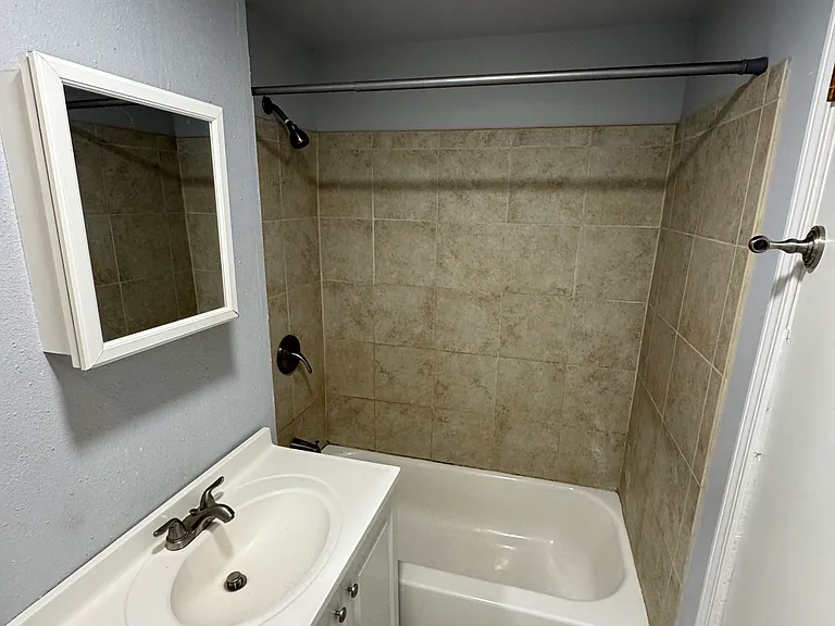 3532 California Ave #201 — Photo 6