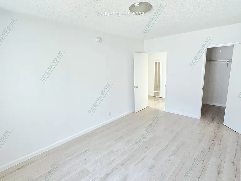 1501 Beloit Ave #10 — Photo 12