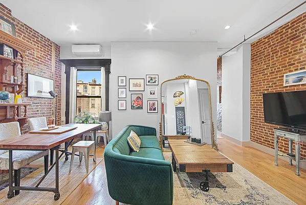 Rented by Charney Real Estate LLC | media 10